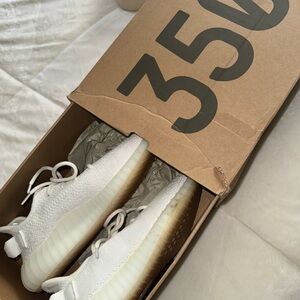 Yeezy Boost 350 V2 Cream White Sneakers